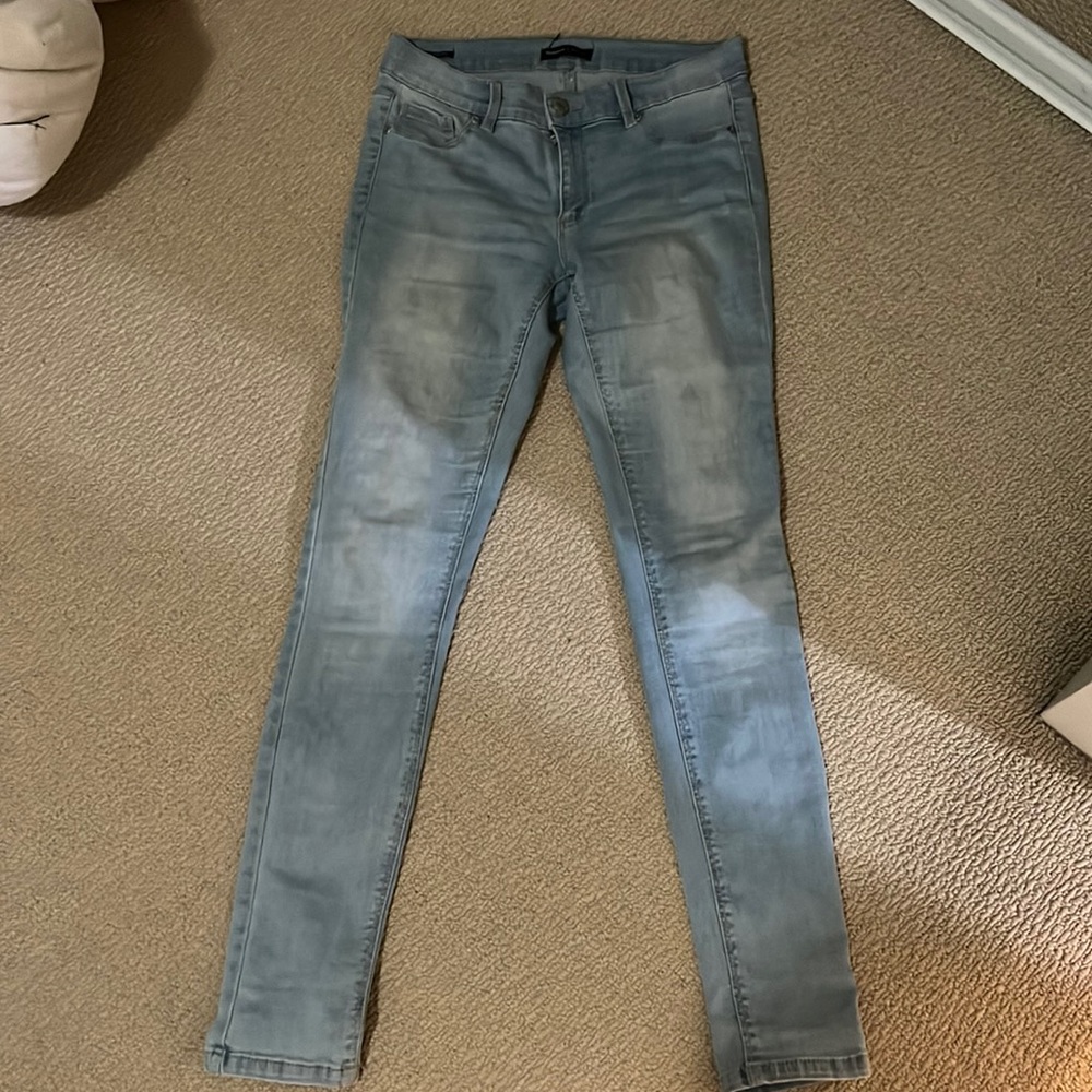 Light wash low rise jeggings